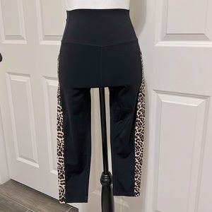 Leopard Pocket Brilliant Hi-Rise Capri
